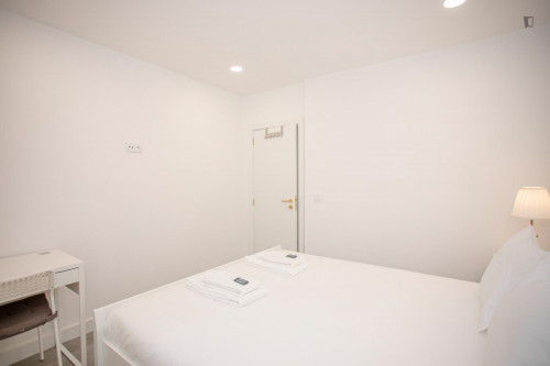 Charming 3-Bedroom apartment near Elevador da Ribeira - Gallery - 31