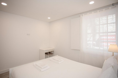 Charming 3-Bedroom apartment near Elevador da Ribeira - Gallery - 9