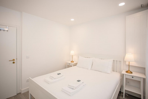 Charming 3-Bedroom apartment near Elevador da Ribeira - Gallery - 32