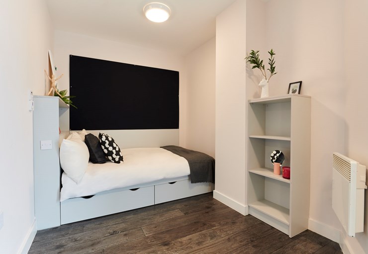 Platinum En-Suite - Binary Hub - Gallery - 1