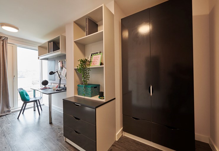 Platinum En-Suite - Binary Hub - Gallery - 2