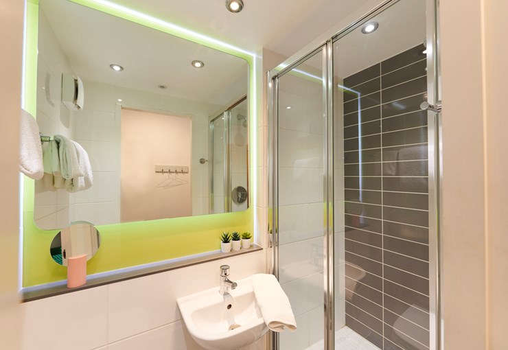 Silver EnSuite - Binary Hub - Gallery - 2
