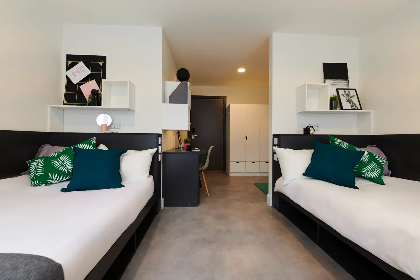  Twin Ensuite  -  Dorset Point  - Gallery -  3