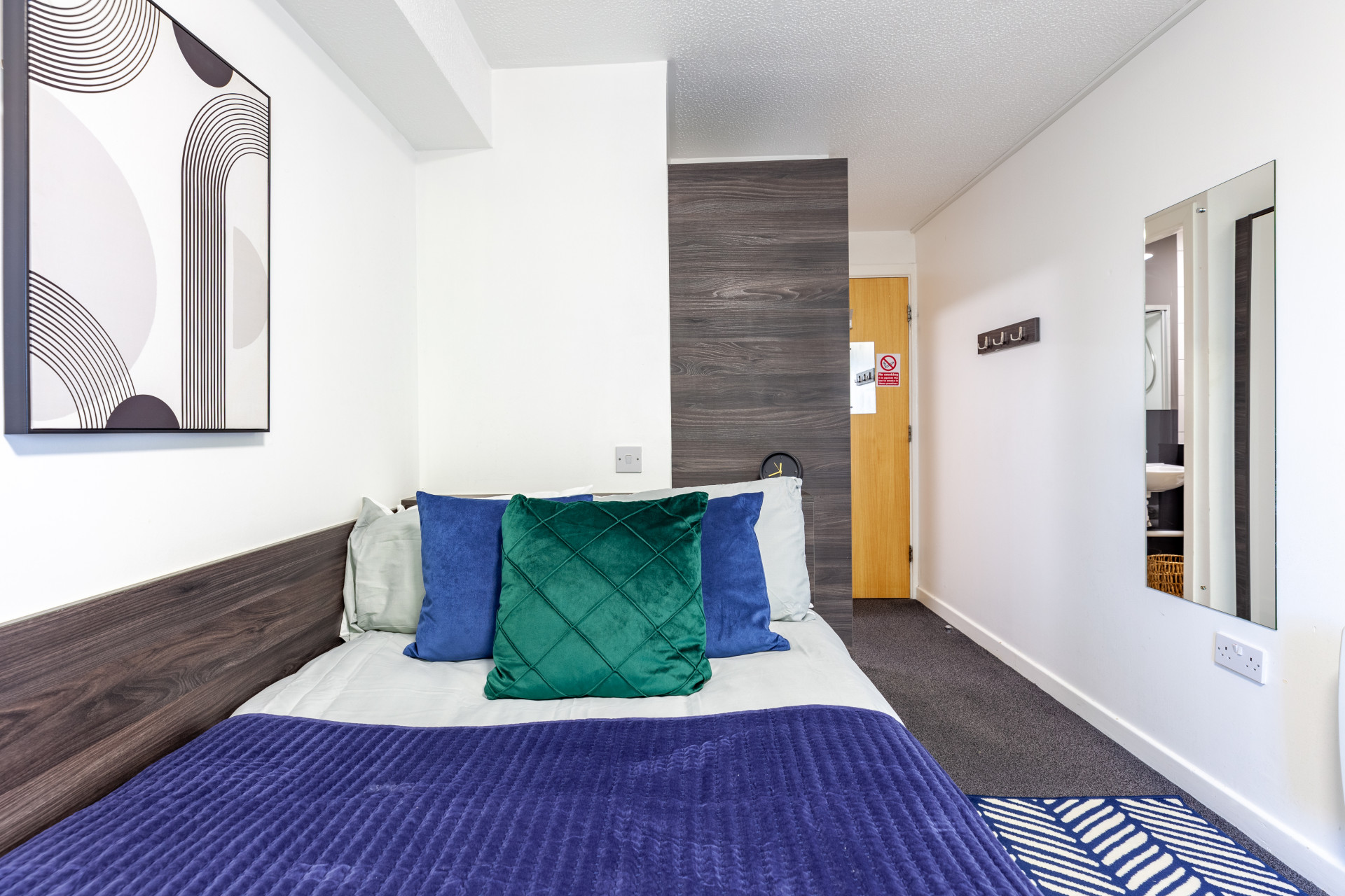 Classic En-Suite - Paddington Park House - Gallery - 8