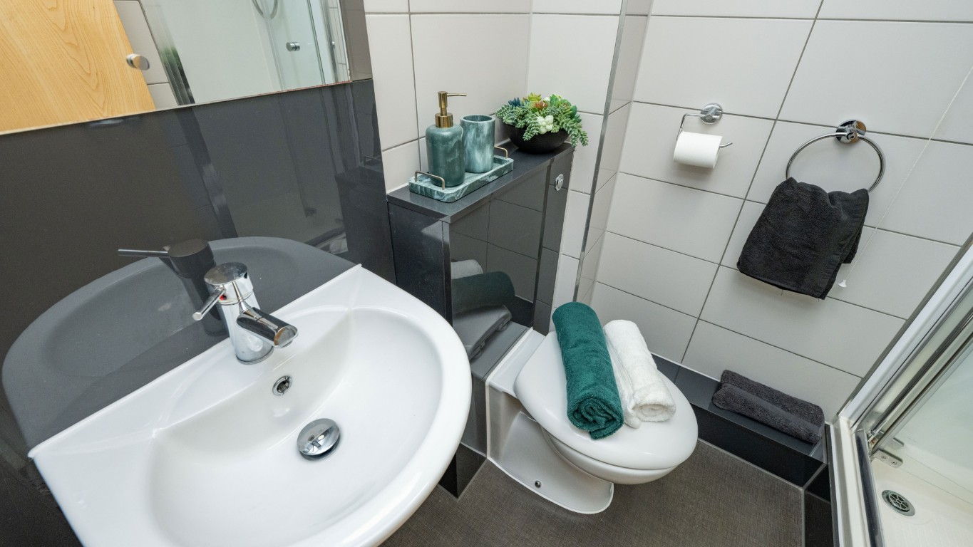 Classic Plus En-Suite - Paddington Park House - Gallery - 6