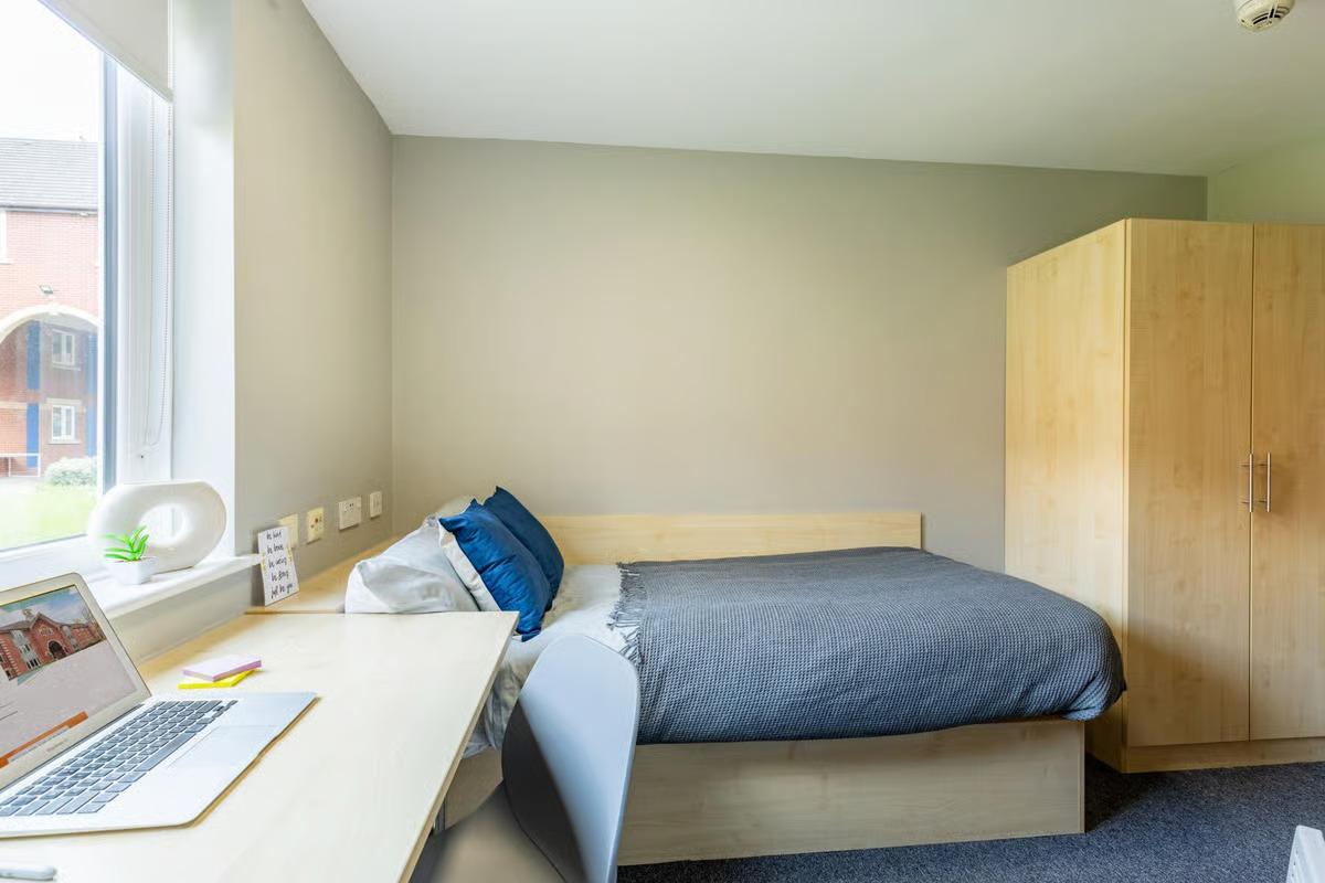 Classic 2 Bed Flat - Calthorpe Court - Gallery - 5