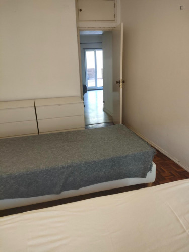 Apartamento T1 nas Laranjeiras com grande terraço