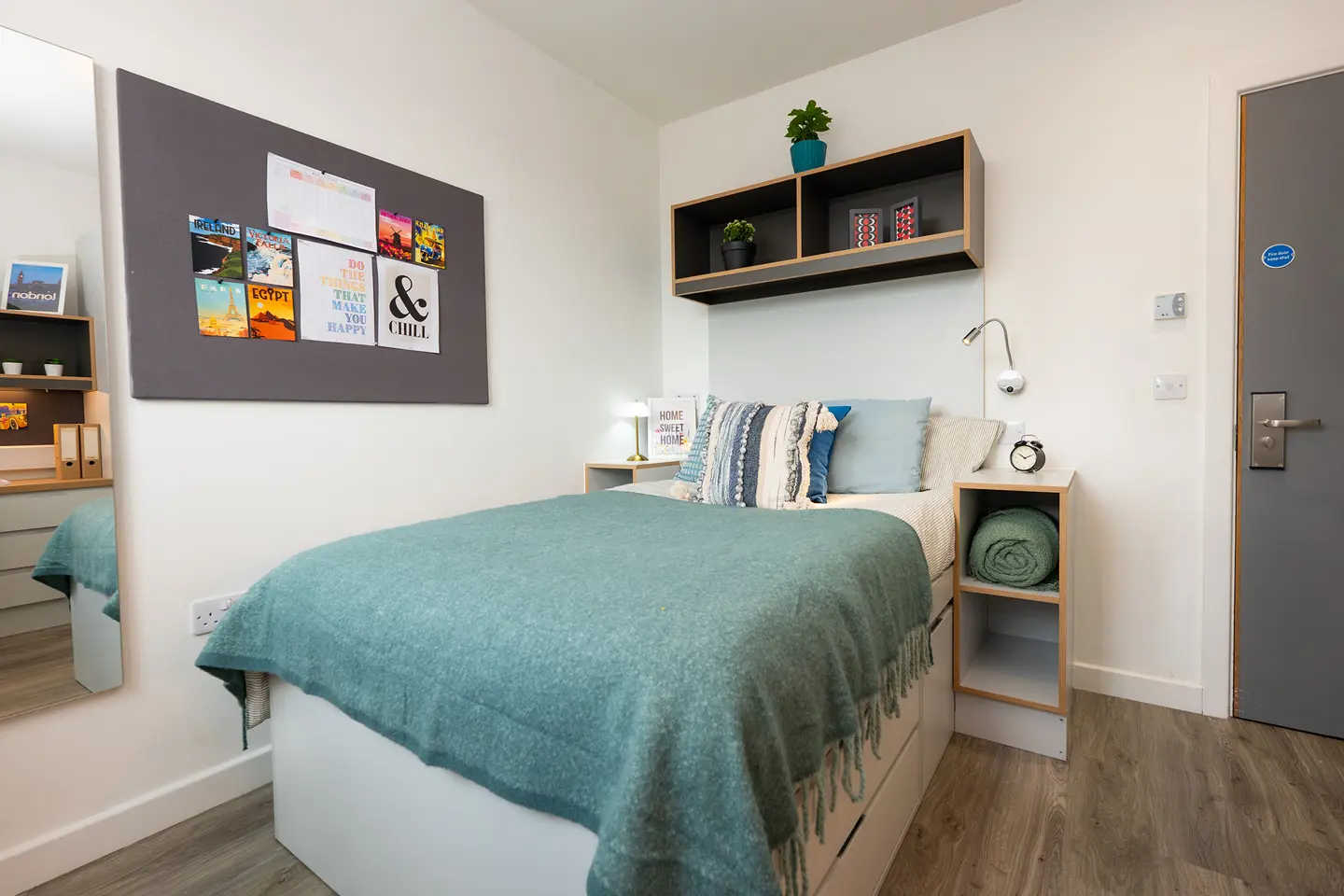  Bronze Shared House  -  The Cam Foundry  - Gallery -  3