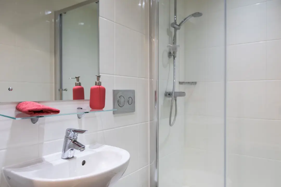  Silver Shared House  -  The Cam Foundry  - Gallery -  2