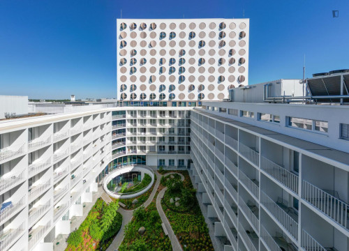 Fancy studio in a residence, very close to Neuperlach Süd train station