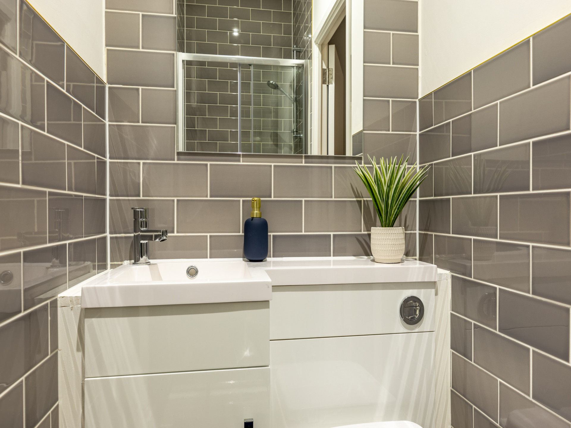  Gold En-Suite  -  Chamberlain Place  - Gallery -  4