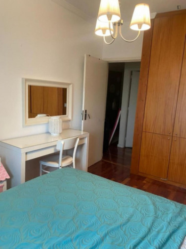 Welcoming double bedroom close to Braga train station