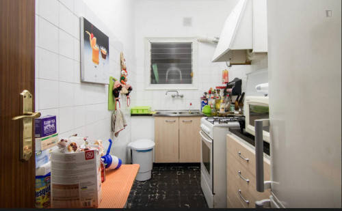 Single bedroom in 3-bedroom apartment - Gallery - 10