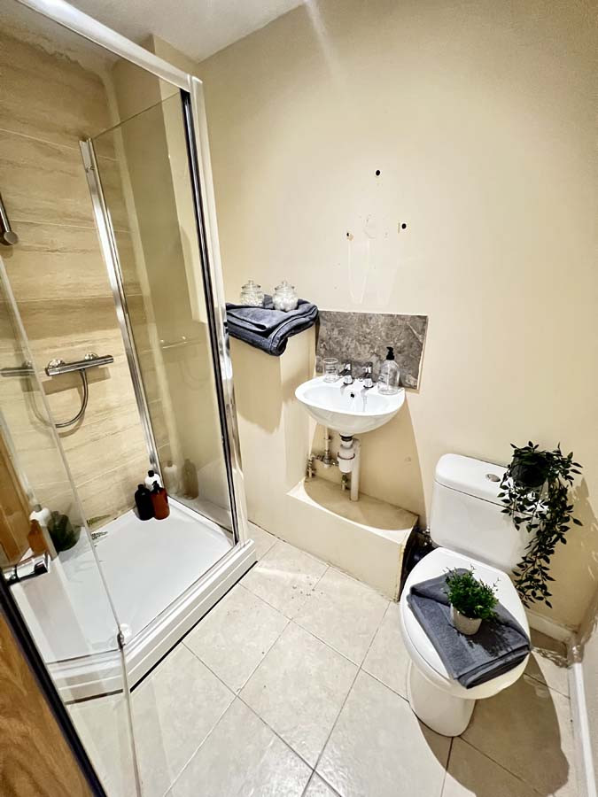  Deluxe En-Suite  -  Stratus  - Gallery -  4