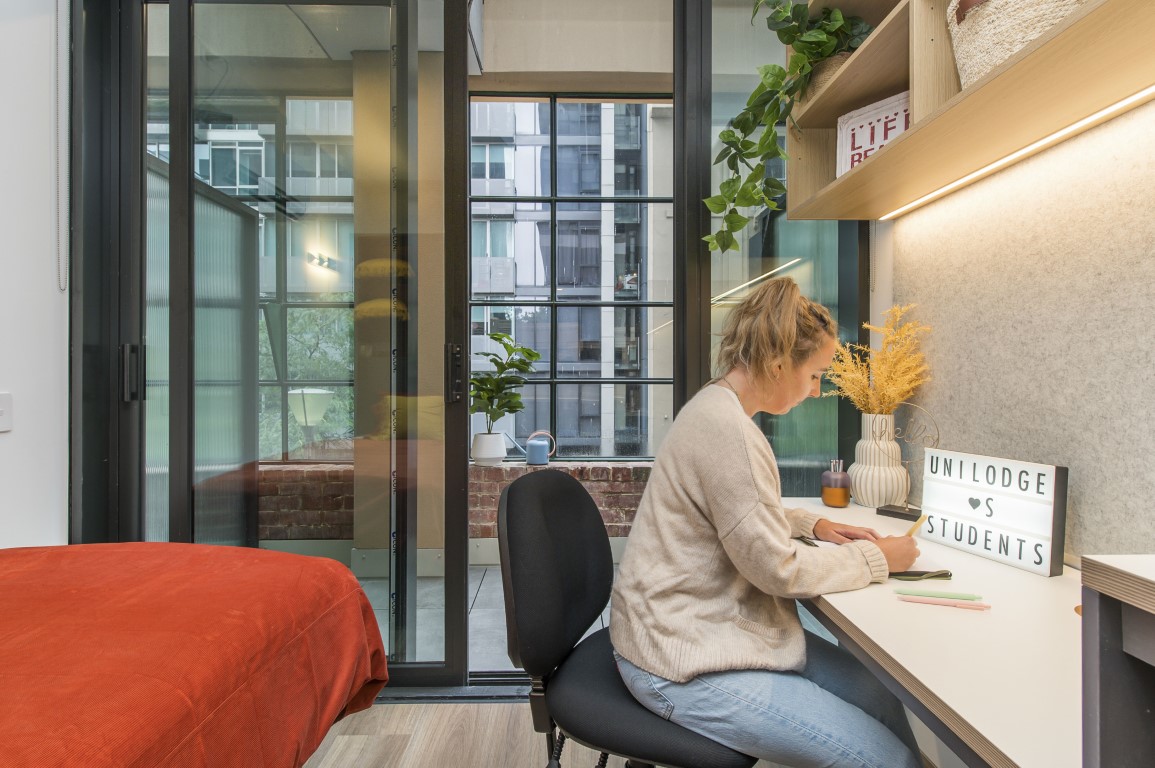  Studio Terrace  -  UniLodge Melbourne Flagstaff  - Gallery -  1