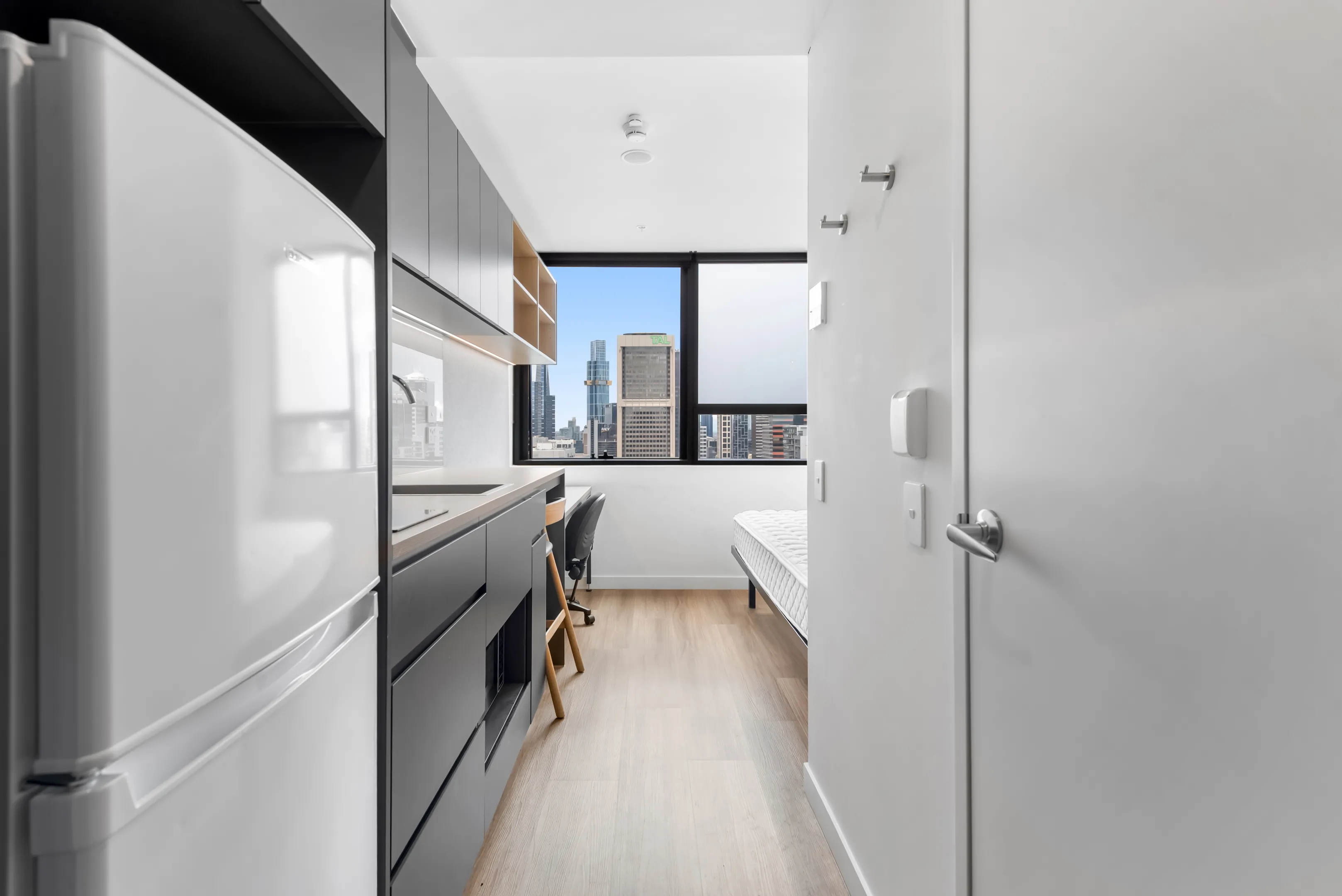 Studio Premium View - UniLodge Melbourne Flagstaff - Gallery - 1