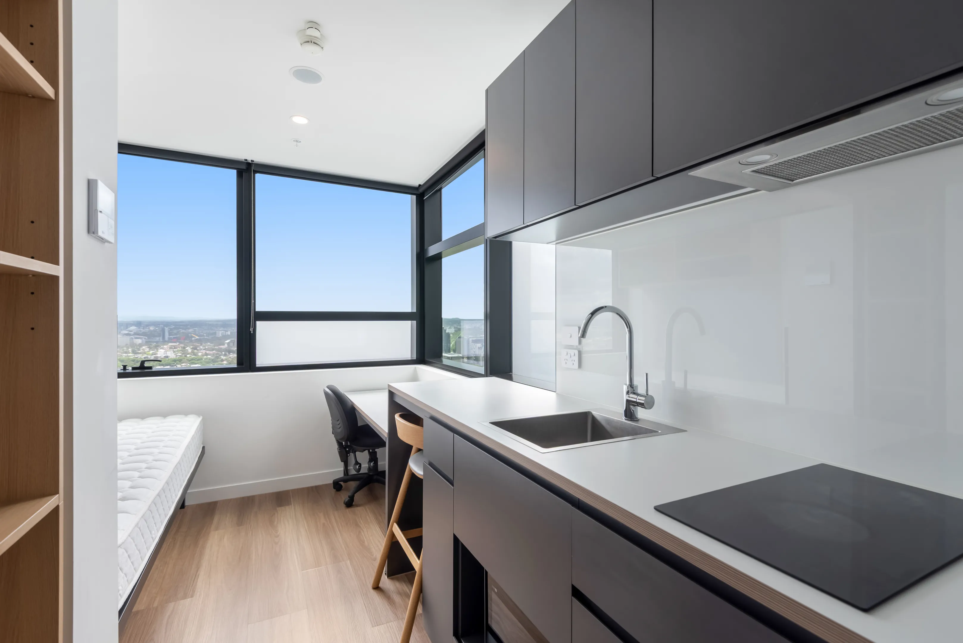 Studio Premium Corner - UniLodge Melbourne Flagstaff - Gallery - 1