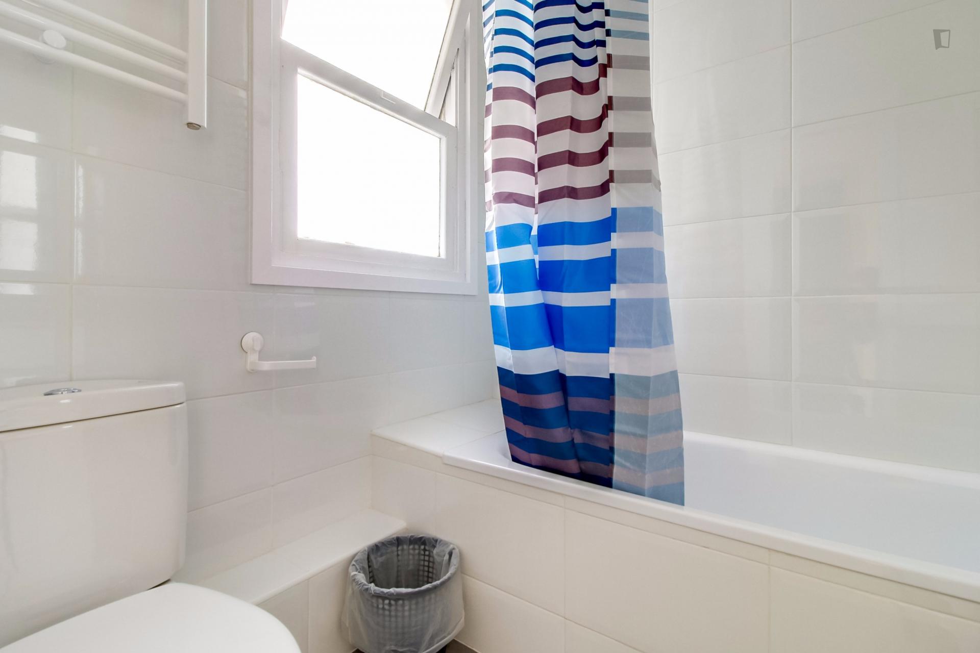 Compact double bedroom in hip Esquerra de l'Eixample