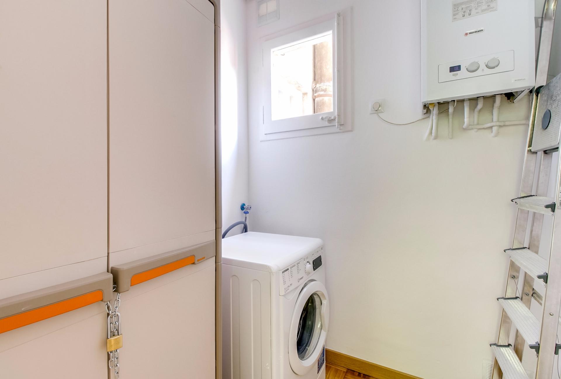 Compact double bedroom in hip Esquerra de l'Eixample