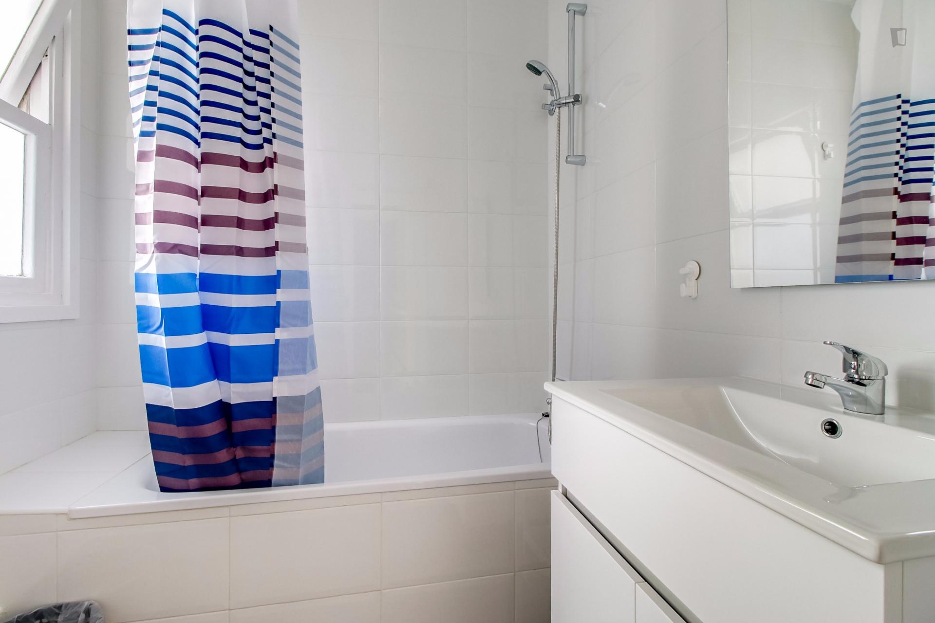 Compact double bedroom in hip Esquerra de l'Eixample