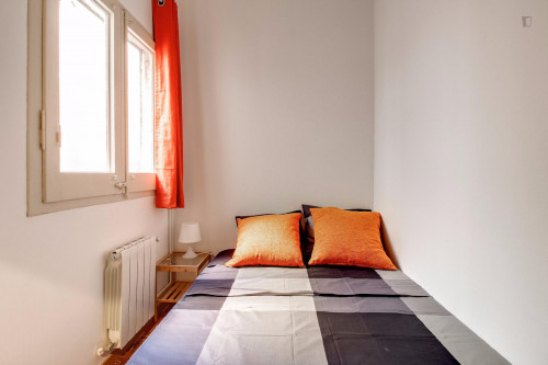 Compact double bedroom in hip Esquerra de l'Eixample  - Gallery -  2