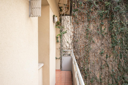Spacious and comfortable 3-bedroom apartment in the heart of Gracia neighborhood