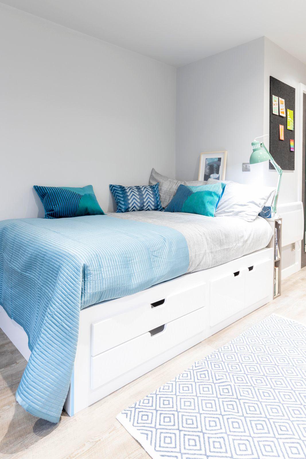  Standard Studio  -  9 De Montfort Mews  - Gallery -  1