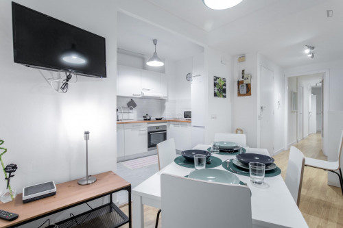 Very cool double bedroom near the lovely Parc dels Til·lers - Gallery - 14