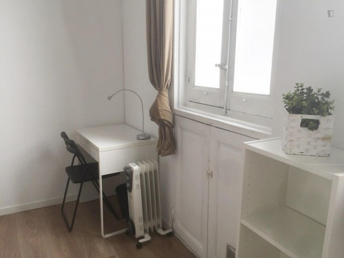 Double bedroom in the nice Opera neighbourhood - Gallery - 3