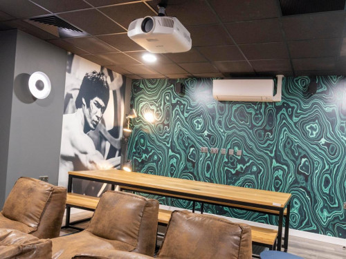 De Montfort Row  - Gallery -  5