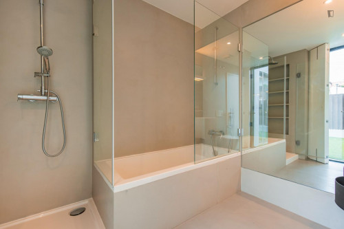 Very stylish 1-Bedroom apartment with patio in Campo de Ourique - Gallery - 35