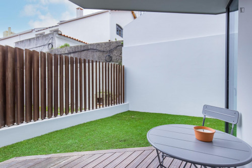 Very stylish 1-Bedroom apartment with patio in Campo de Ourique - Gallery - 18