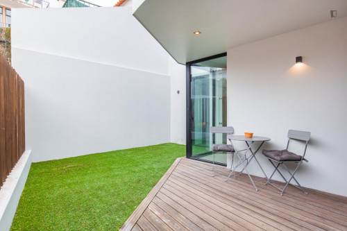 Very stylish 1-Bedroom apartment with patio in Campo de Ourique - Gallery - 15