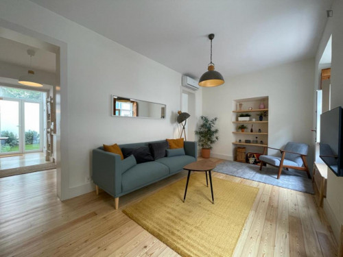 Charming 1-bedroom apartment with outdoor area in Ajuda - Gallery - 21