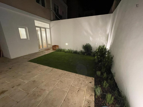 Charming 1-bedroom apartment with outdoor area in Ajuda - Gallery - 5