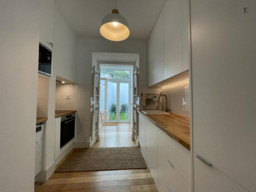 Charming 1-bedroom apartment with outdoor area in Ajuda - Gallery - 20