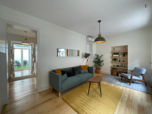 Charming 1-bedroom apartment with outdoor area in Ajuda - Gallery - 24