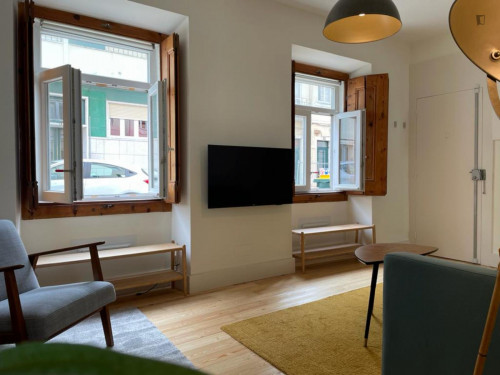 Charming 1-bedroom apartment with outdoor area in Ajuda - Gallery - 22