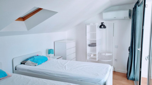 Bright 2-bedroom duplex with a terrace near Miradouro da Senhora do Monte - Gallery - 9