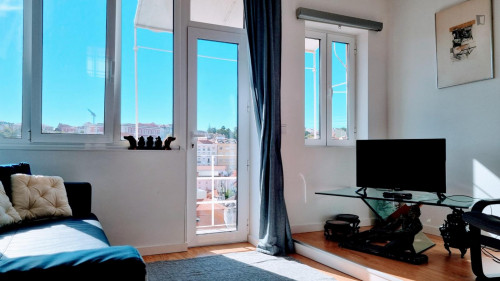 Bright 2-bedroom duplex with a terrace near Miradouro da Senhora do Monte - Gallery - 43