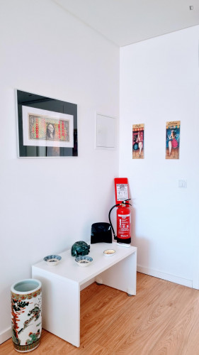 Bright 2-bedroom duplex with a terrace near Miradouro da Senhora do Monte