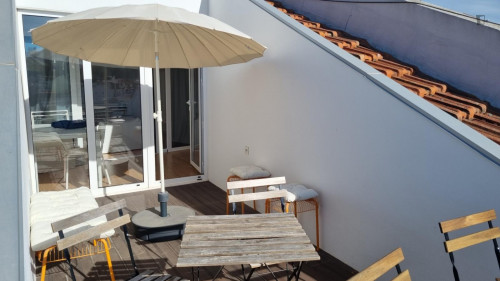 Bright 2-bedroom duplex with a terrace near Miradouro da Senhora do Monte - Gallery - 17
