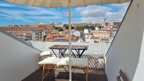Bright 2-bedroom duplex with a terrace near Miradouro da Senhora do Monte - Gallery - 23