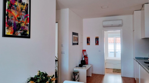 Bright 2-bedroom duplex with a terrace near Miradouro da Senhora do Monte