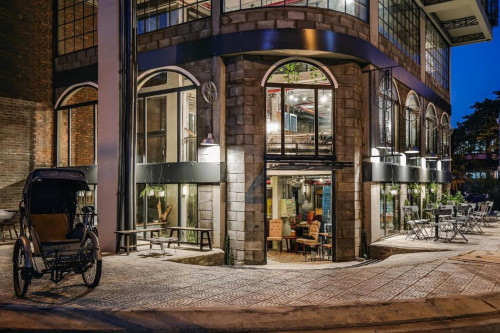 Eco Friendly House w/ Workspaces + Elevator + Gym