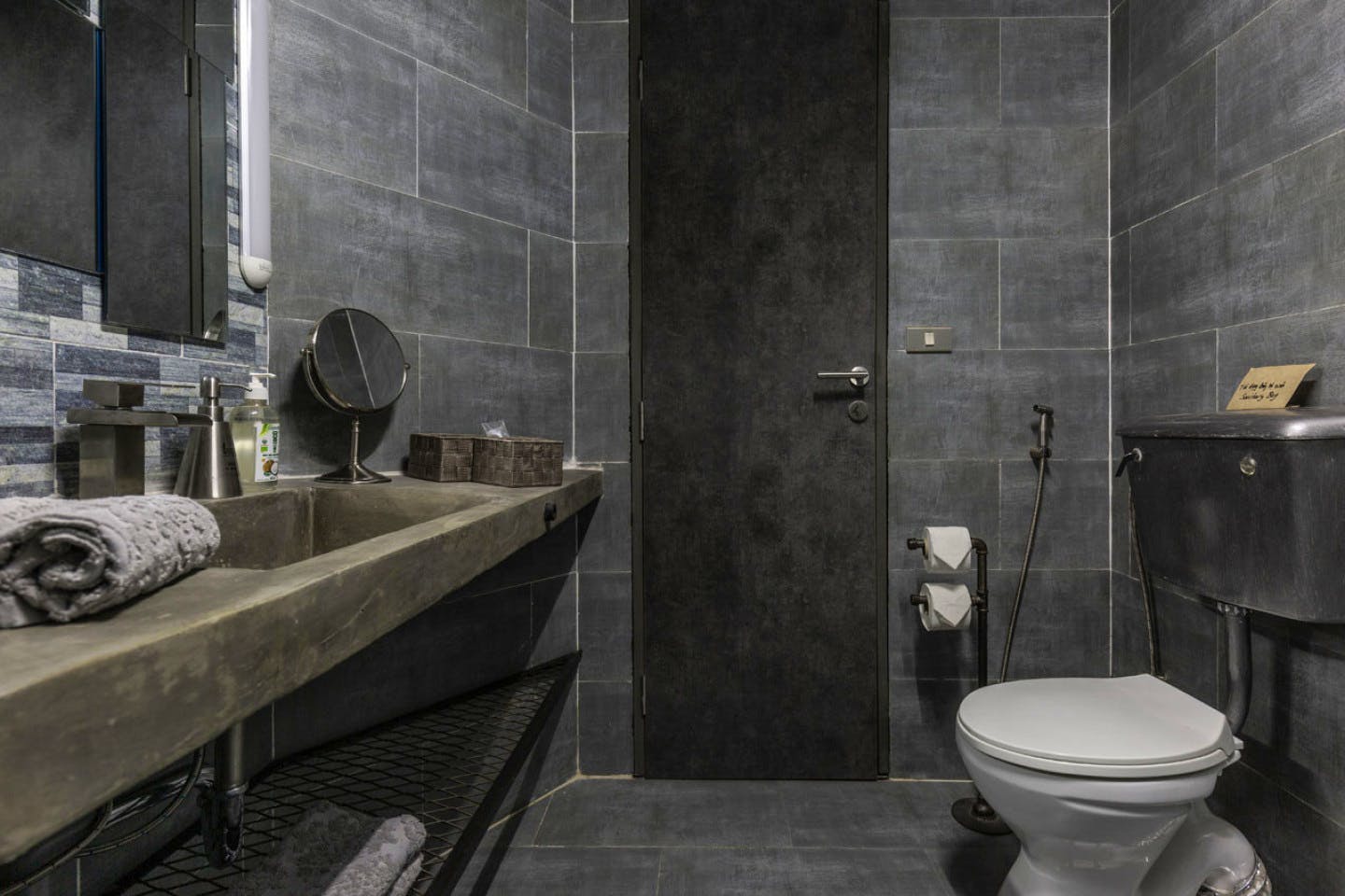  Deluxe Double Room  -  Eco Friendly House w/ Workspaces + Elevator + Gym Residence  - Gallery -  11