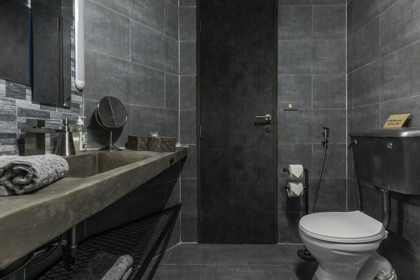  Deluxe Double Room  -  Eco Friendly House w/ Workspaces + Elevator + Gym Residence  - Gallery -  18