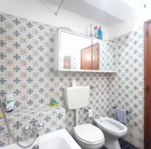 Nice single bedroom in a 4-bedroom apartment - Gallery - 5