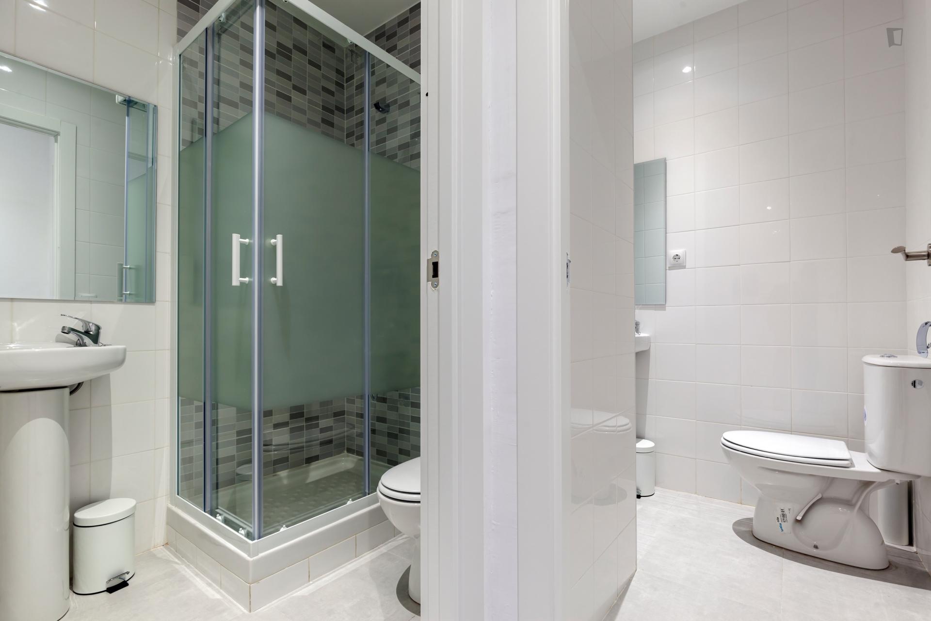 Lovely double bedroom close to Facultat de Filosofia - Universitat de Barcelona