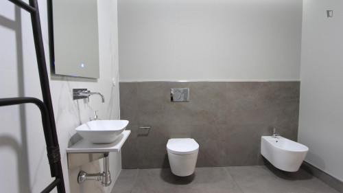 Spacious 1-Bedroom apartment near GuimarãeShopping Centre - Gallery - 14